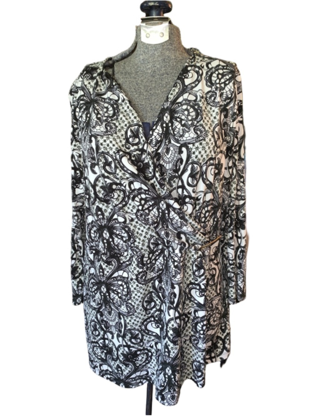 Women's Calvin Klein Black and White Lace Print Tunic Top, Size L